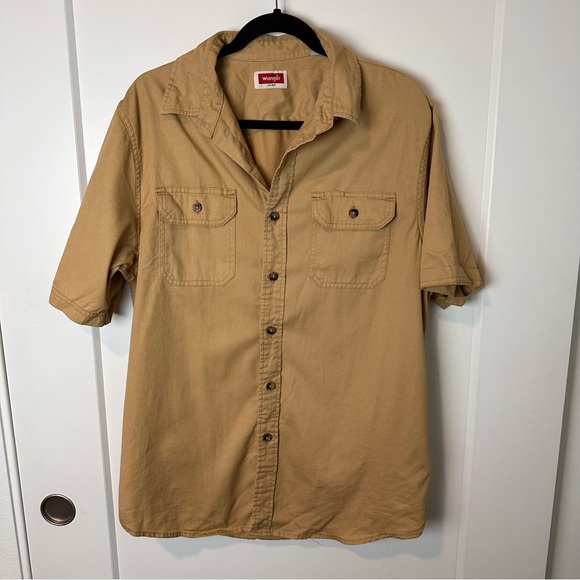 Wrangler Button Down Short Sleeve - Picture 2 of 8